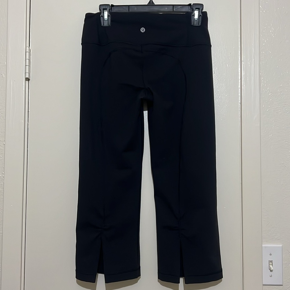 🍋Lululemon🍋 Capris - Picture 2 of 5
